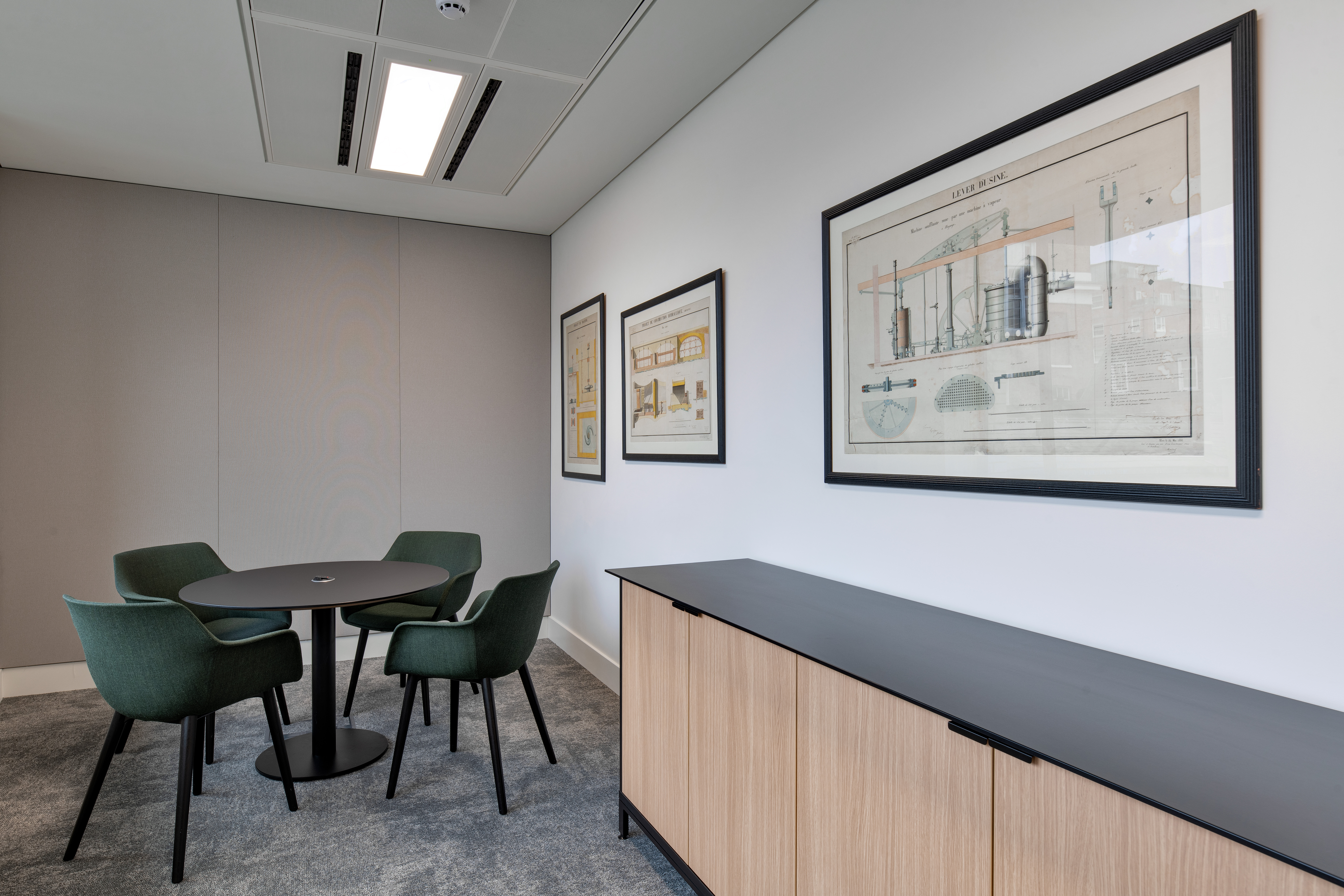 Alcuin Capital 11 highres sRGB