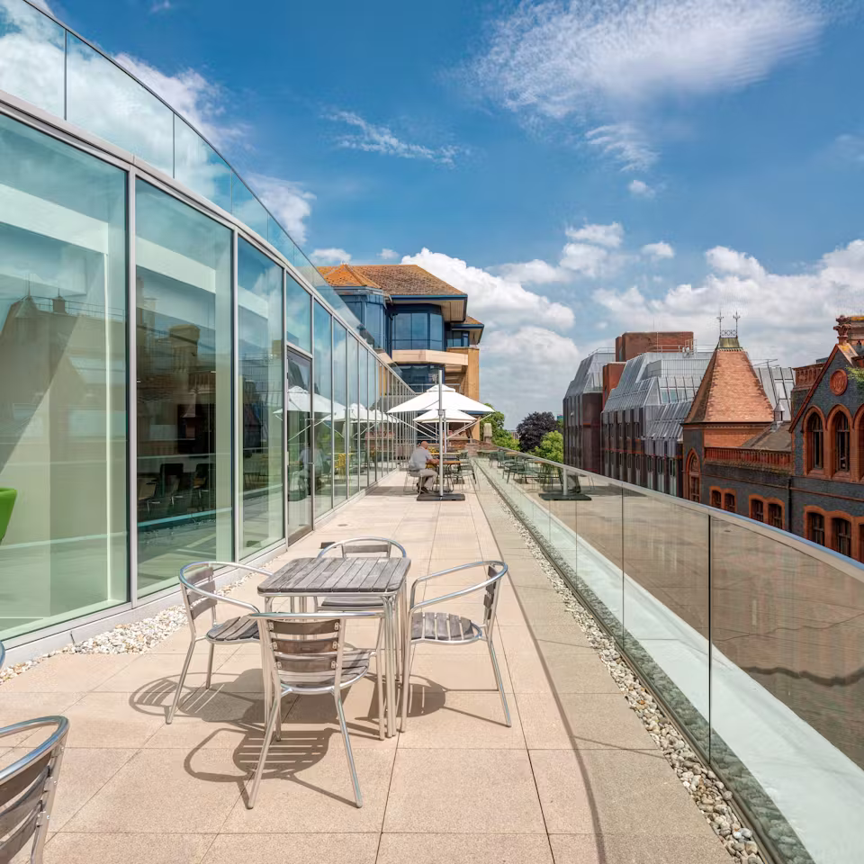 Cellnex-05-highres-sRGB-scaled