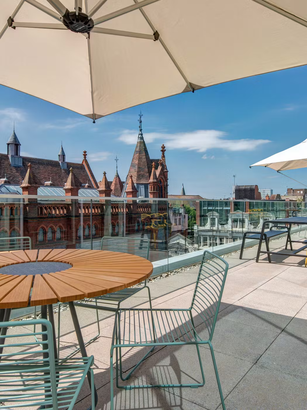 Cellnex-13-highres-sRGB-scaled-1