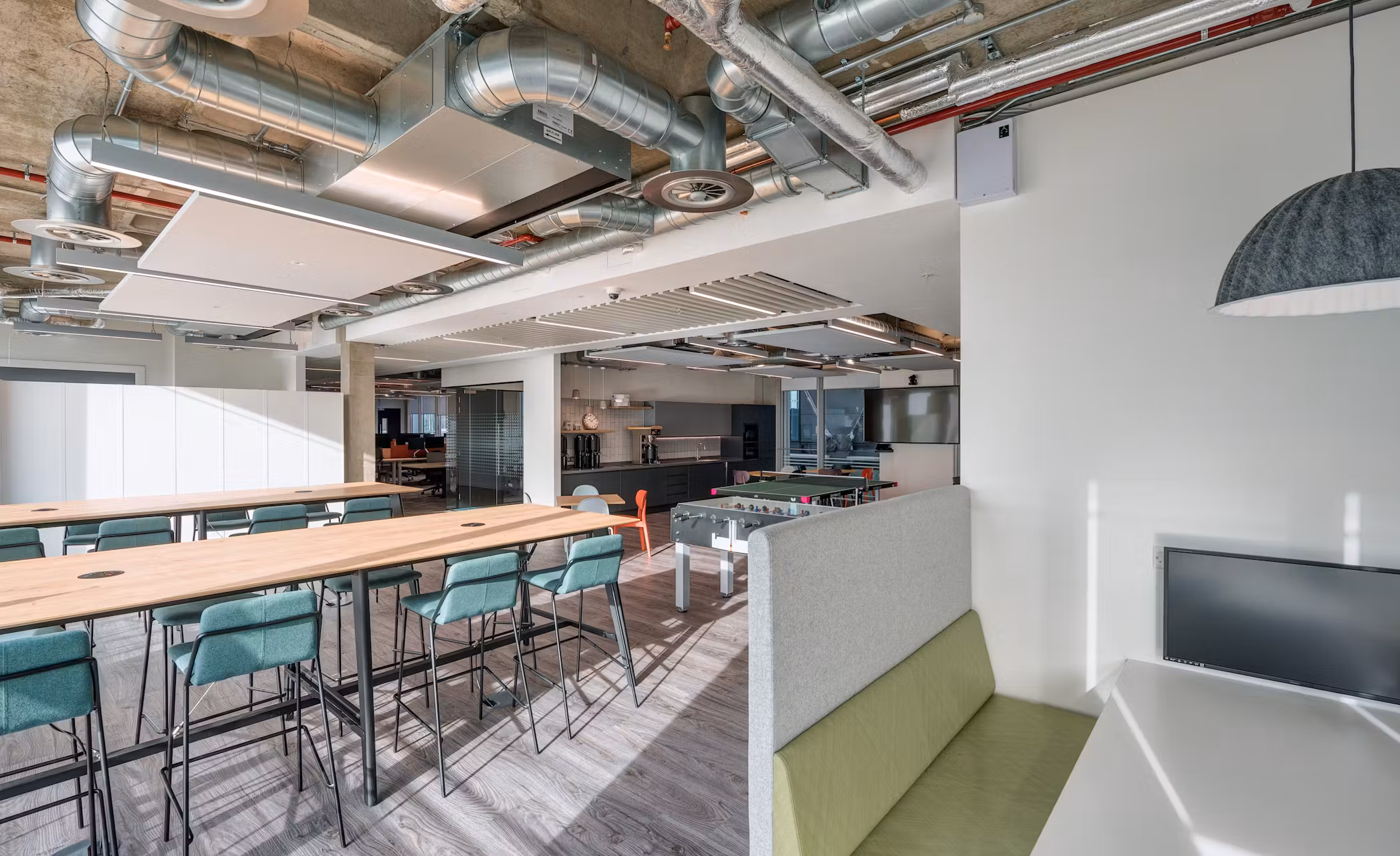 ISIO-London-07-highres-sRGB-scaled (1)