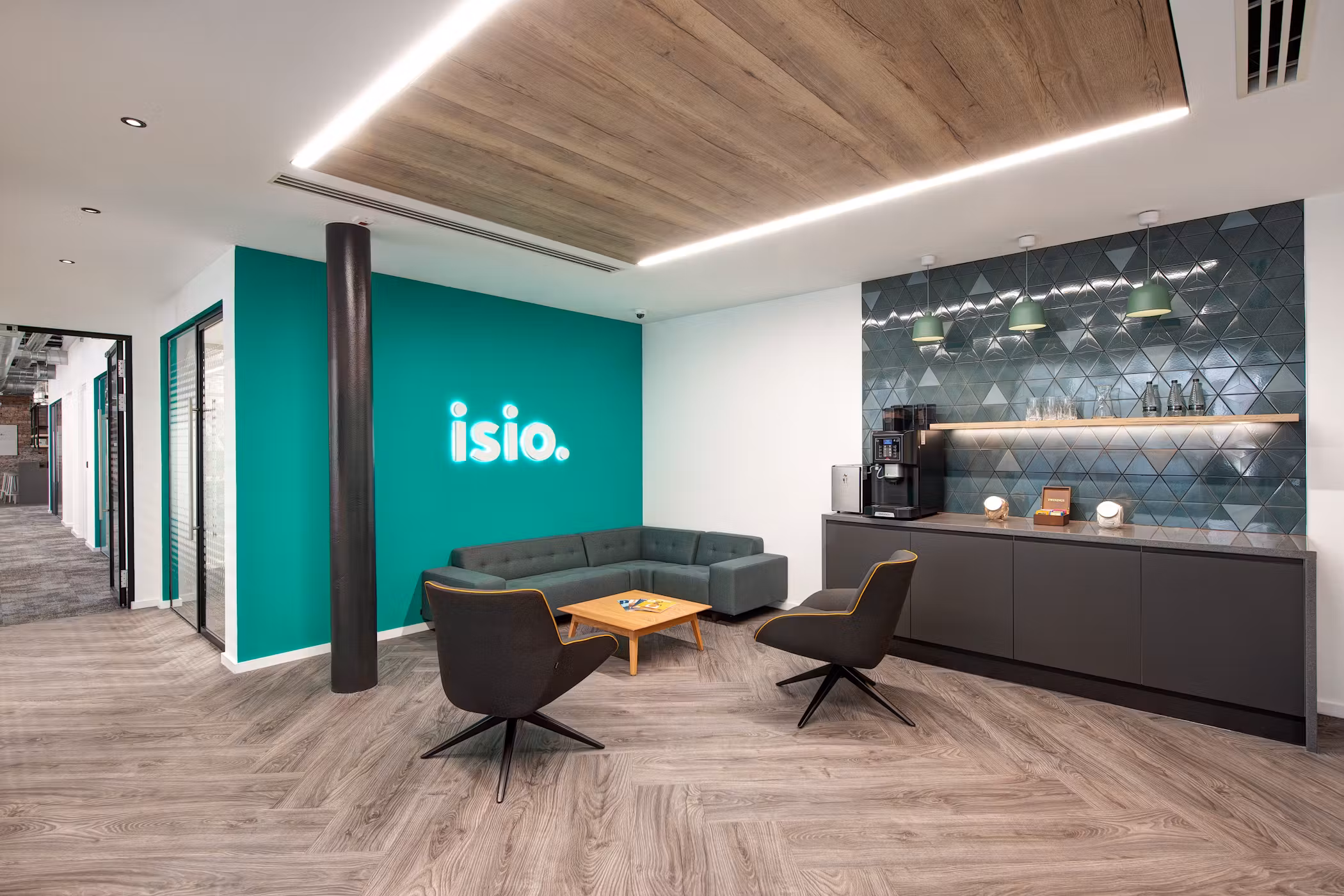 Isio-Glasgow-03-highres-sRGB-scaled