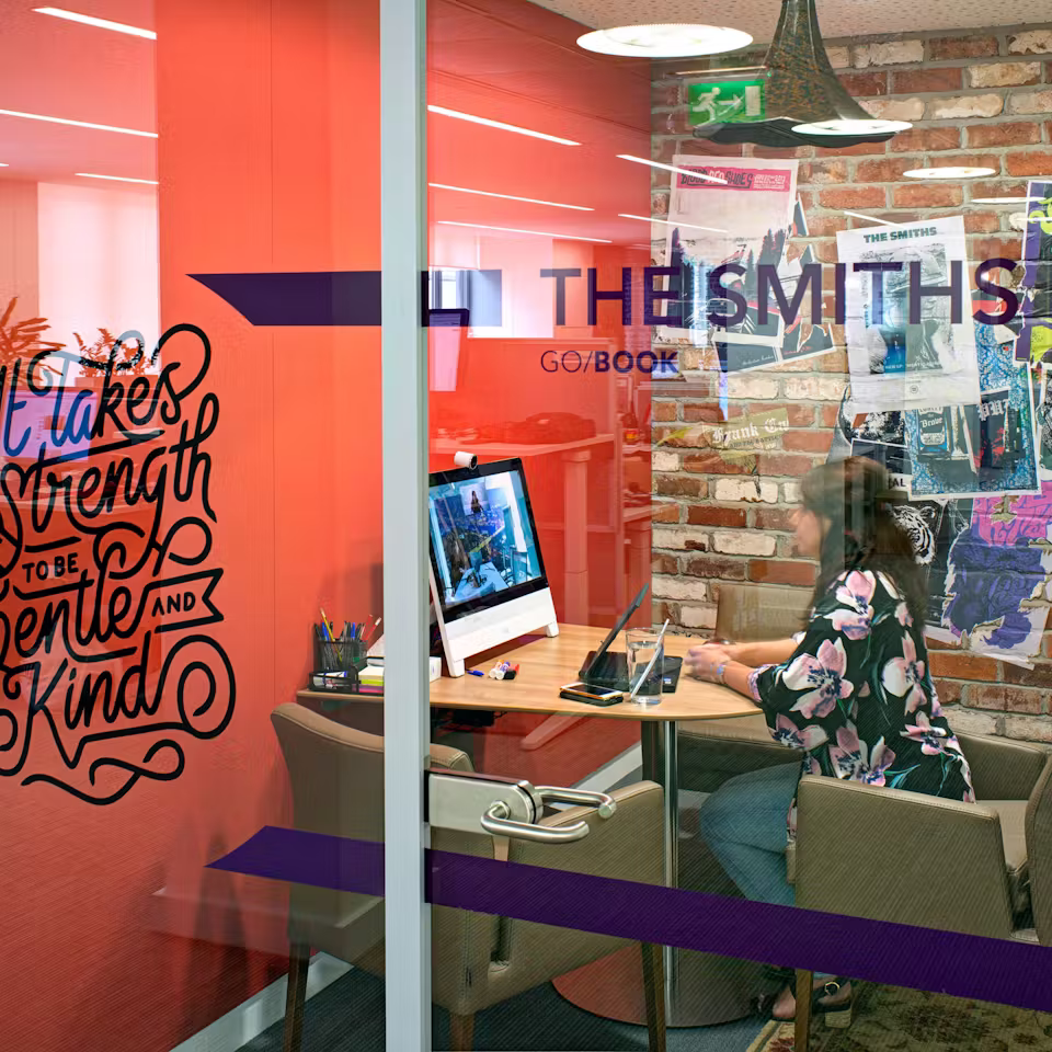 Linkedin-II-09-highres-sRGB