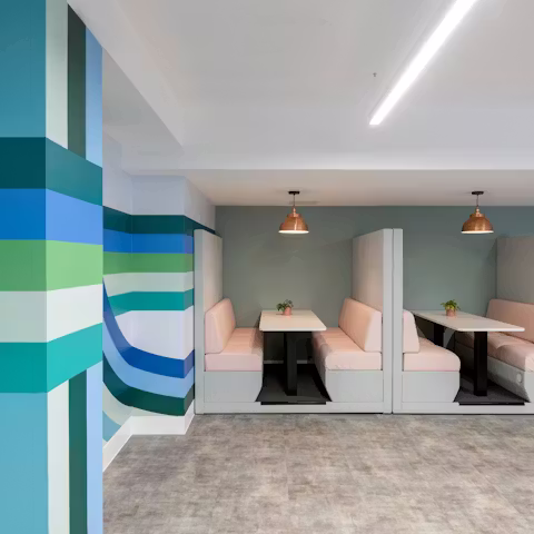 GQlK4FH3-Amnesty-International-11-highres-sRGB