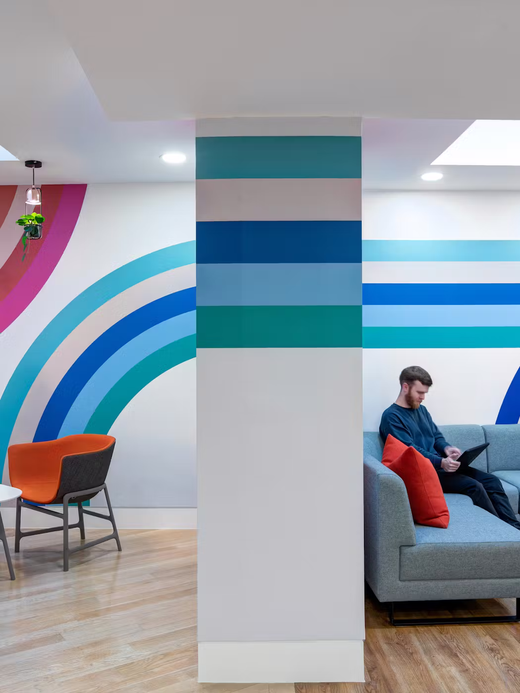 NRss9kF8-Amnesty-International-06-highres-sRGB-1