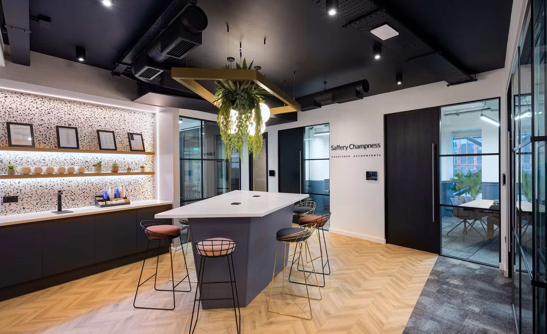 Saffery-02-cooler-III-highres-sRGB-scaled-2