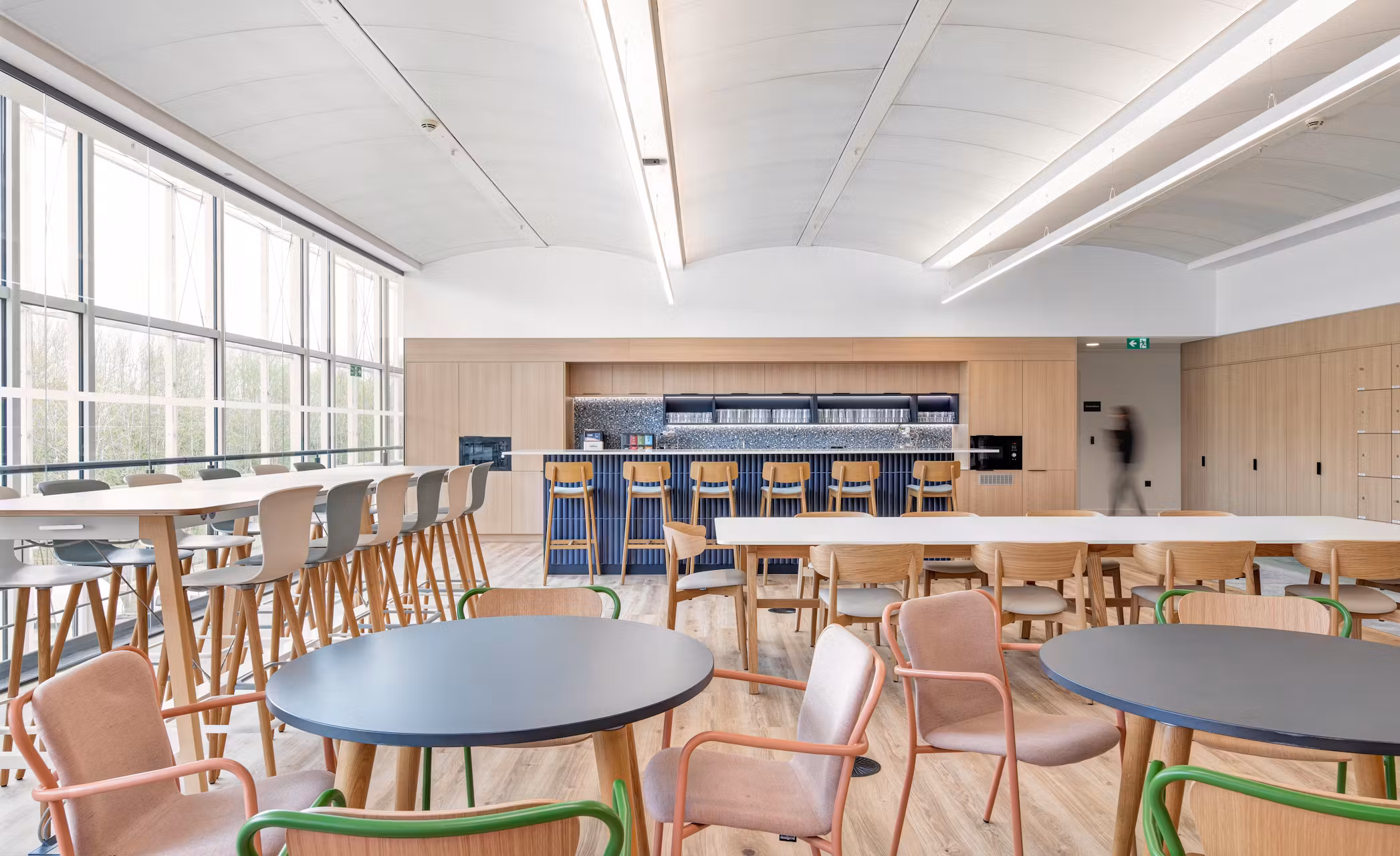 hcQxIrdc-Aegon-13-highres-sRGB